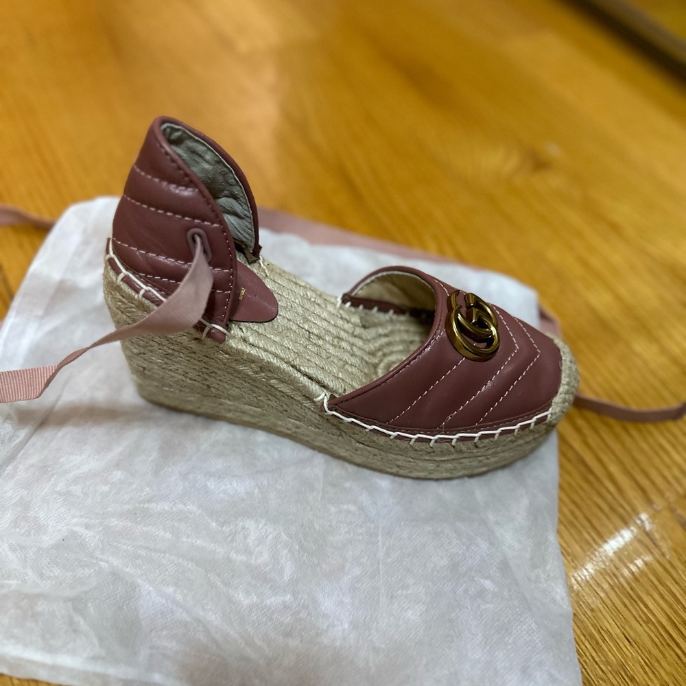 Gucci wedges